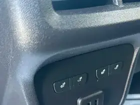  Chevrolet Equinox - Image 11