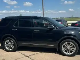  Ford Explorer - Image 7