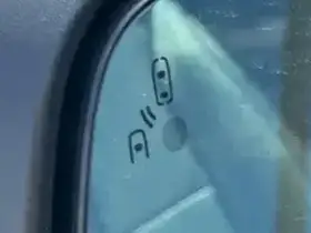  Ford Explorer - Image 25