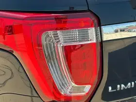  Ford Explorer - Image 11