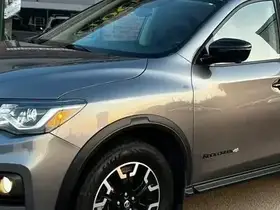  Nissan Pathfinder - Image 2