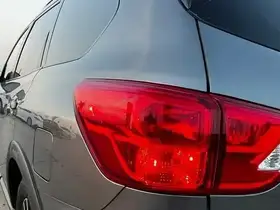  Nissan Pathfinder - Image 8