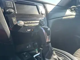  Nissan Rogue - Image 21