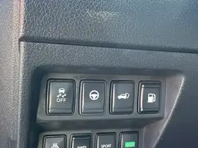  Nissan Rogue - Image 17