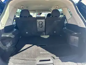  Nissan Rogue - Image 11