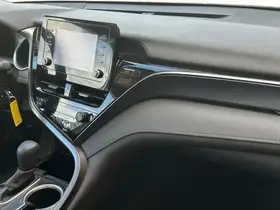  Toyota Camry - Image 19