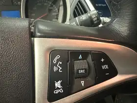  Chevrolet Equinox - Image 17