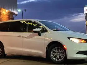  Chrysler Voyager - Image 1